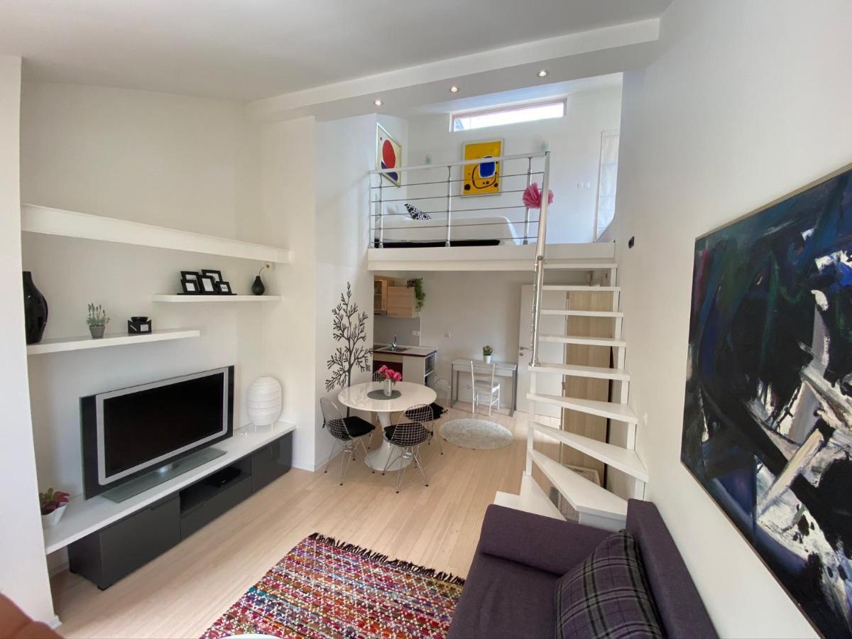 Apartments Makado ロヴィニ エクステリア 写真