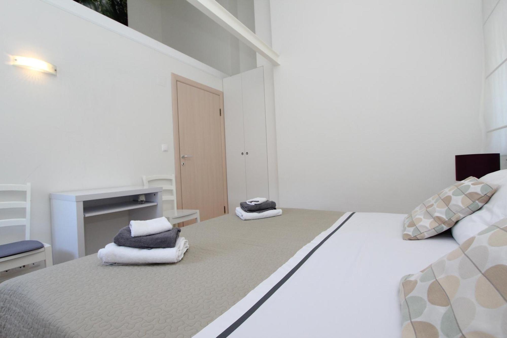 Apartments Makado ロヴィニ 部屋 写真