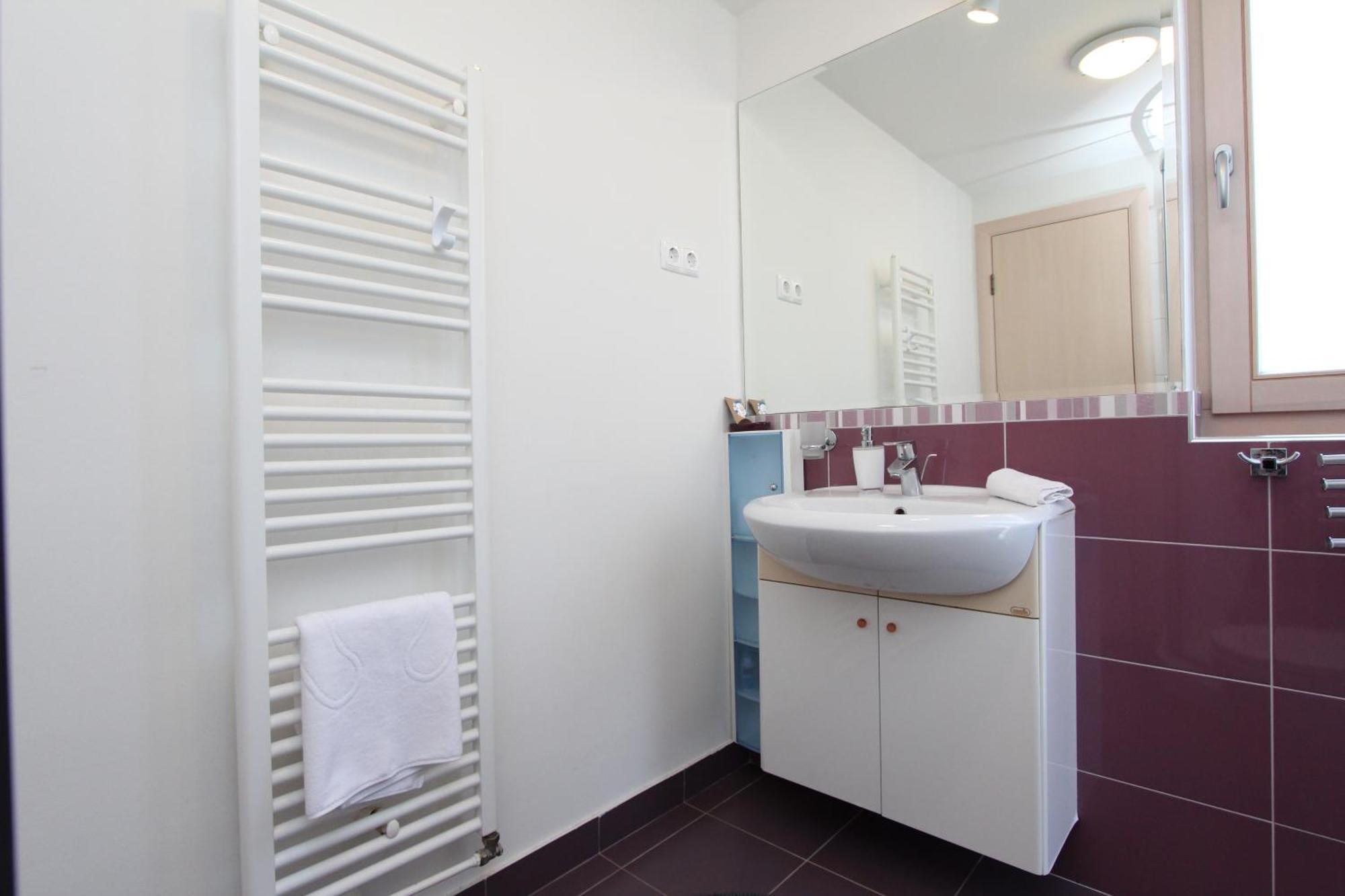 Apartments Makado ロヴィニ 部屋 写真
